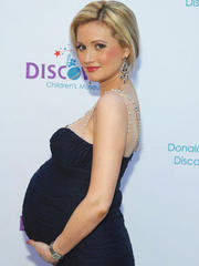 Red Carpet Confidential: Holly Madison Gets Ready For Baby — Then Wedding
